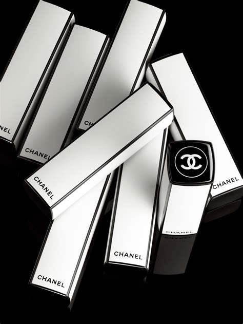 chanel colore blu rosso e bianco|ROUGE ALLURE VELVET NUIT BLANCHE EDIZIONE .